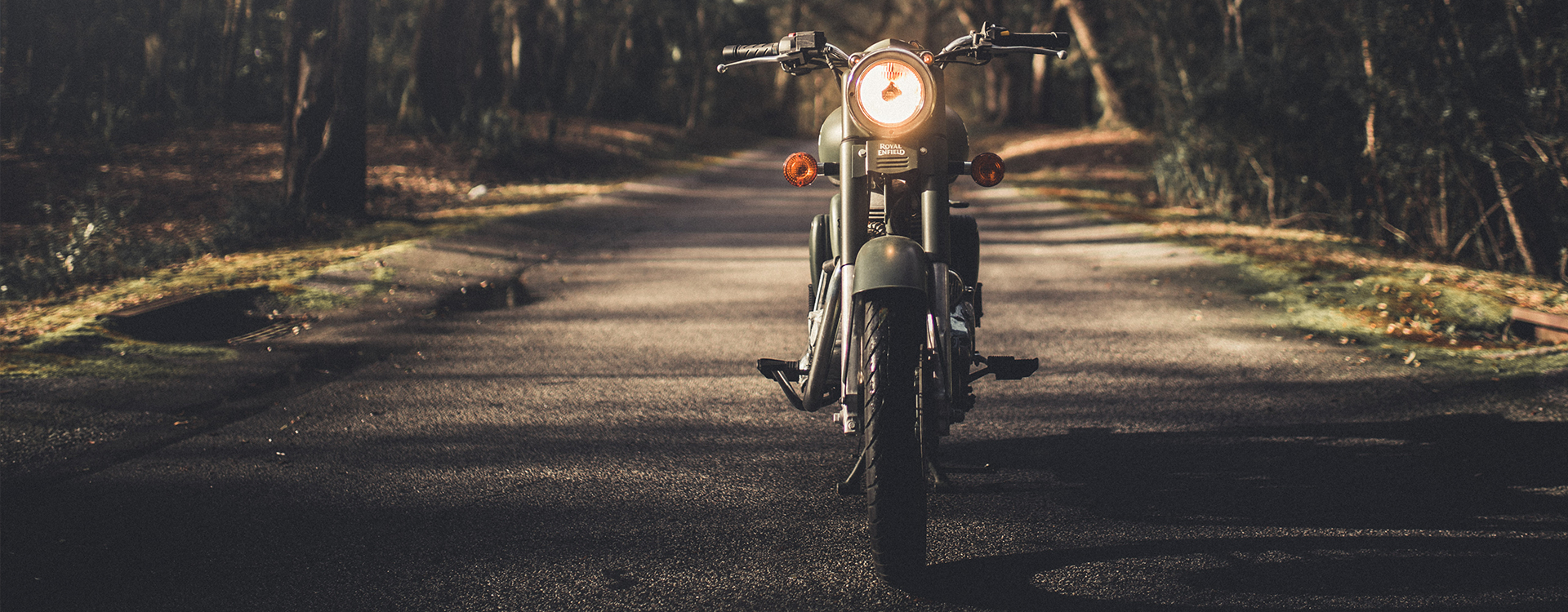 Classic 500 Battle Green - Unmatched Stability