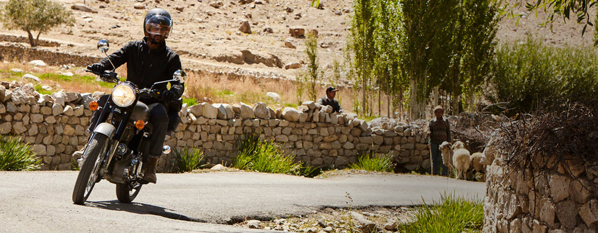 Classic 500 Gunmetal Grey-Unmatched Stability