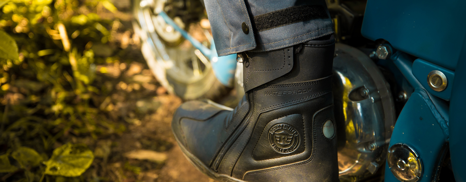 Classic 500 Squadron Blue - Riding Comfort