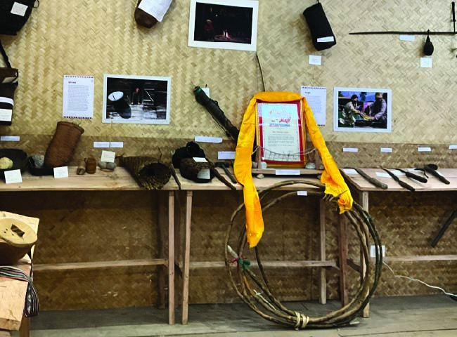 Hub of Many Heart(h)s | Curated by Prachi Doshi Hub of Many Heart(h)s | Curated by Prachi Doshi