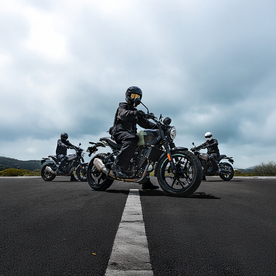 Royal Enfield Bullet 350 – Standard Marron