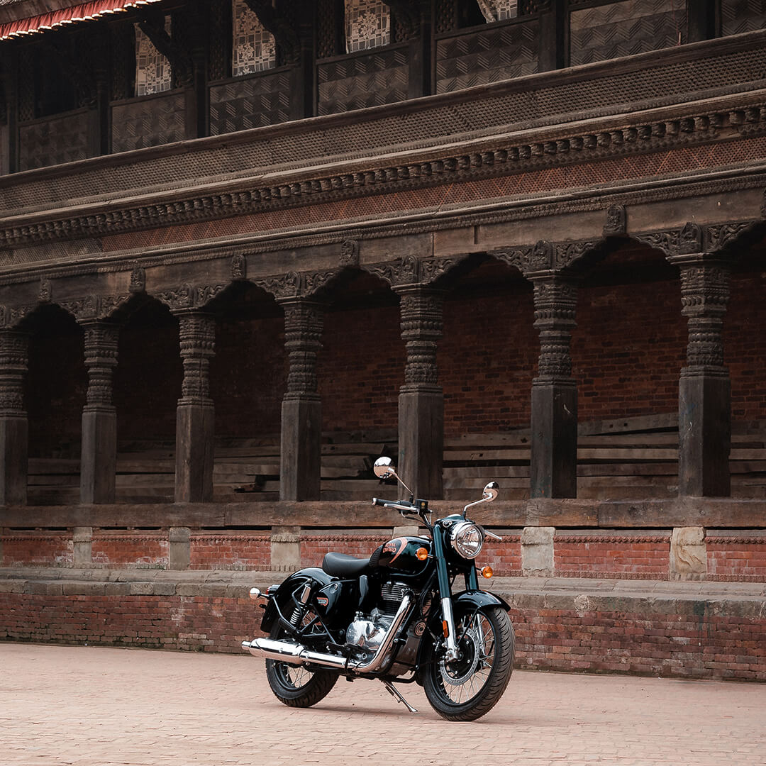 Royal Enfield Classic 350 Bike - Halcyon Green