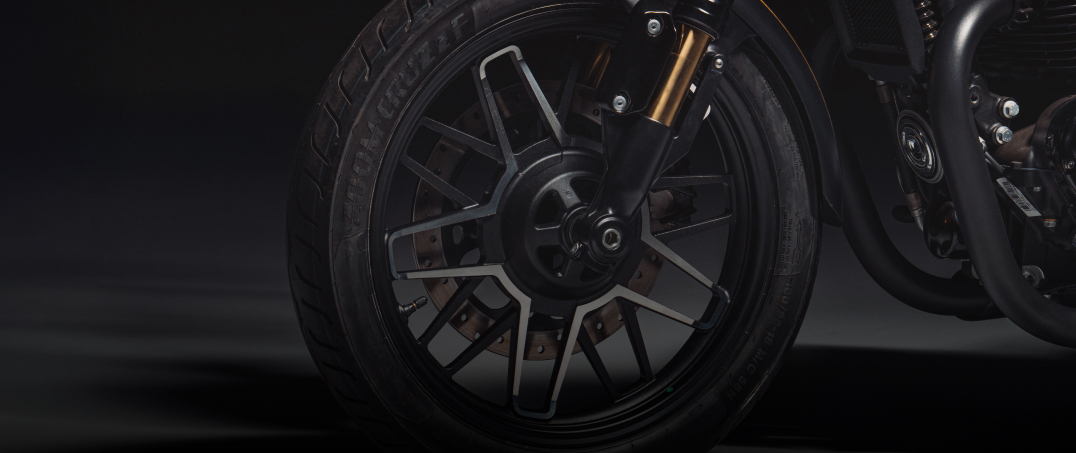 Contrast cut alloy rims