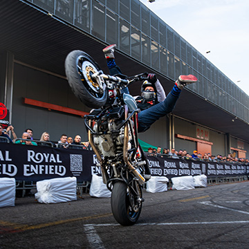 Interceptor 650 - Freestyle Stunt Bike