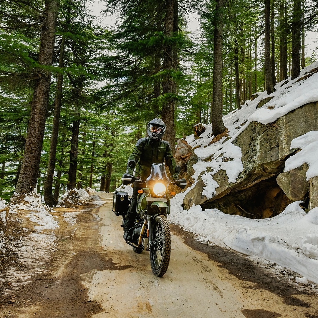 Downhilling - Royal Enfield Himalyan 411 Motorcycle